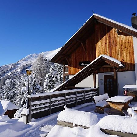 Bergheim Schmidt: Alpine Forest Huts on the Slopes Apartment Turracher Hoehe Exterior photo