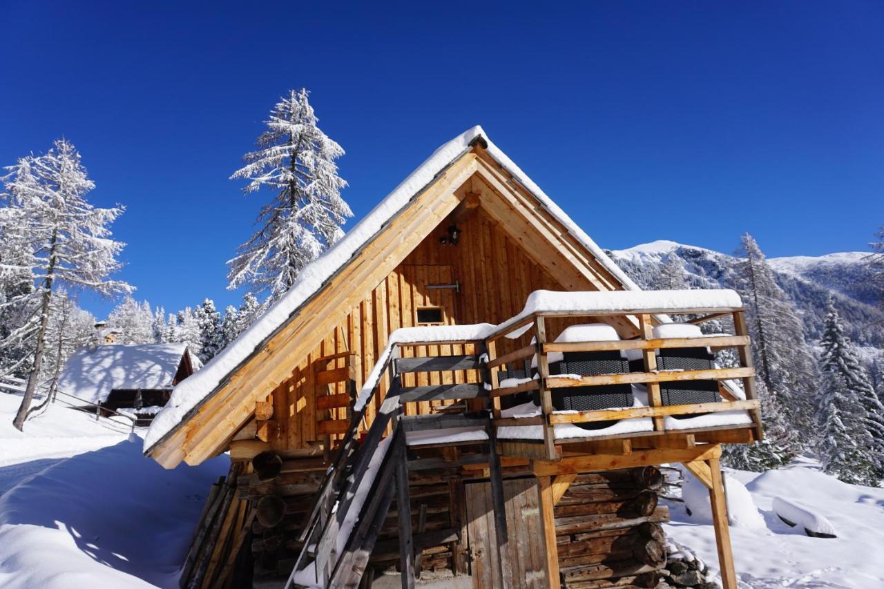 Bergheim Schmidt: Alpine Forest Huts on the Slopes Apartment Turracher Hoehe Exterior photo