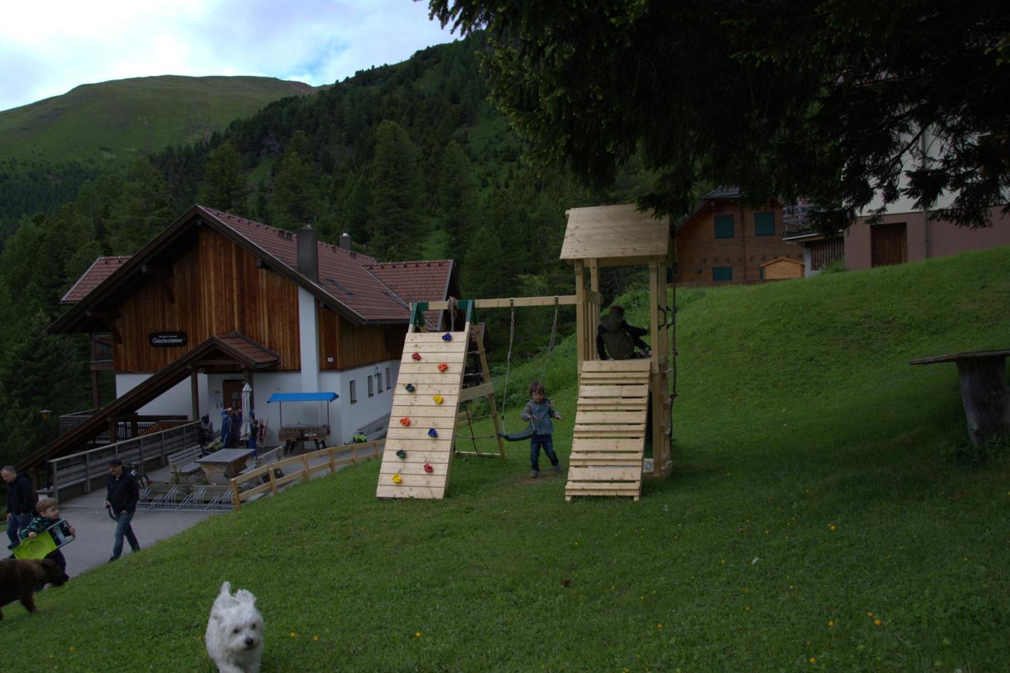 Bergheim Schmidt: Alpine Forest Huts on the Slopes Apartment Turracher Hoehe Exterior photo