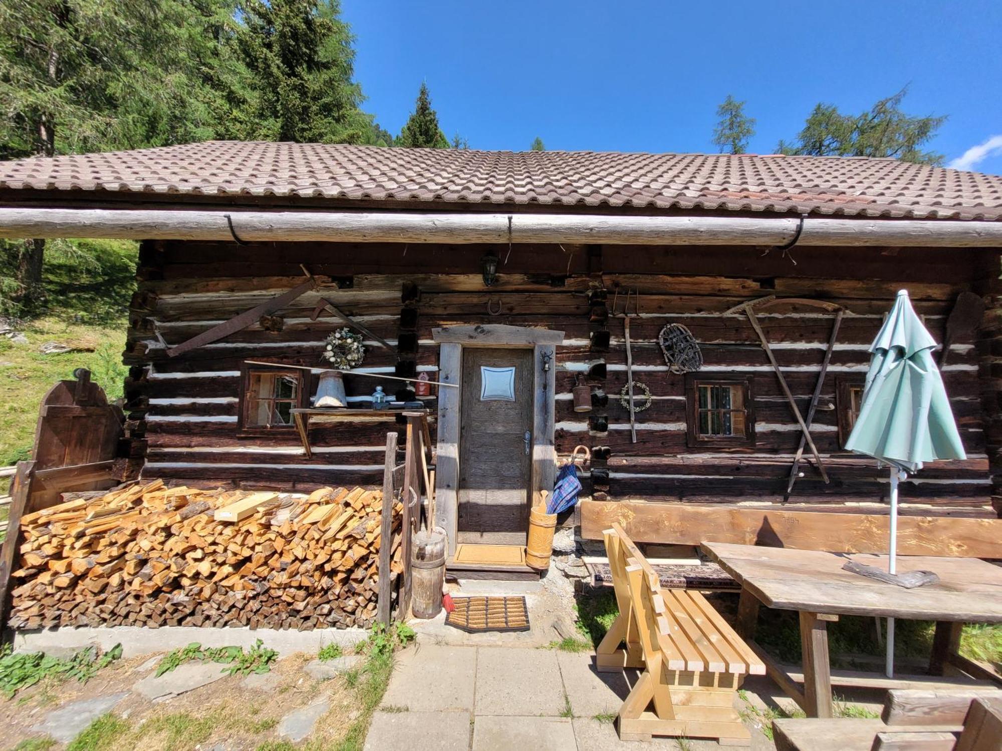 Bergheim Schmidt: Alpine Forest Huts on the Slopes Apartment Turracher Hoehe Room photo